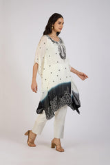 Elegant Ombre Kaftan with Floral Detailing